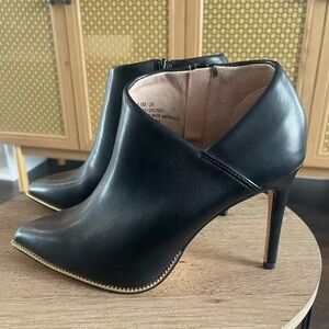 Never worn black booties